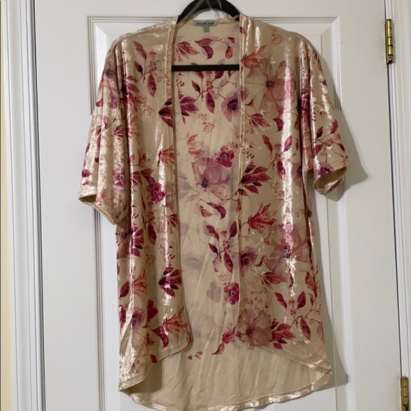 Charlotte Russe Tops - 🌸3 for $25🌸 Charlotte Russe Kimono